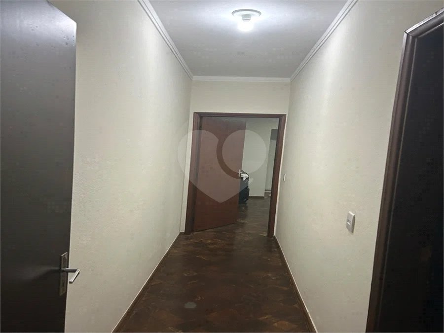 Casa Térrea 2 dormitórios 1 suíte.