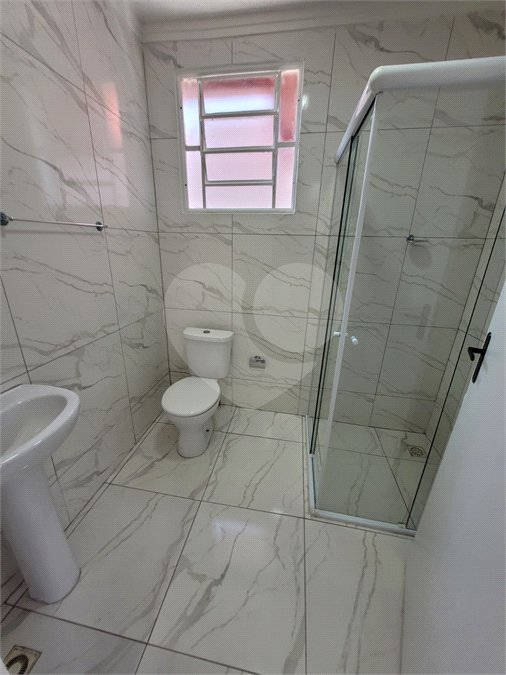 Seu Novo Lar Te Espera: Casa Aconchegante, Pronta para Morar e com 2 dormitórios e Amplo Quintal!