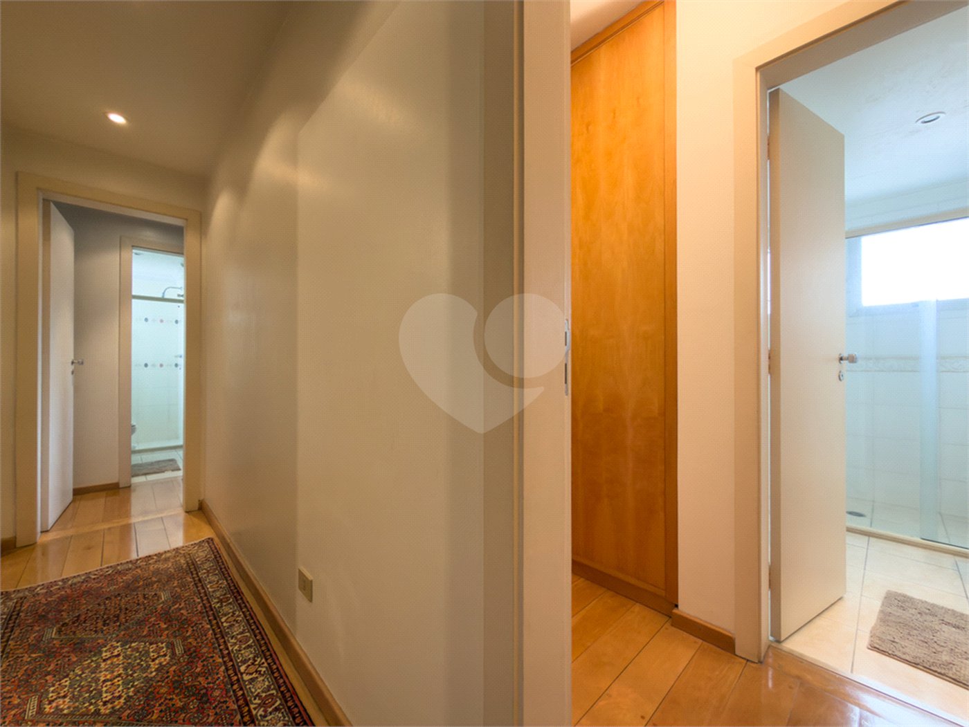 Apartamento com 190 metros 3 suítes 4 vagas de garagem