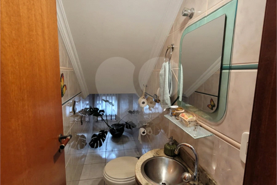 Sobrado Super Espaçoso com 3 Dormitórios e 1 Suíte na Chácara Inglesa: Seu Refúgio de Tranquilidade!