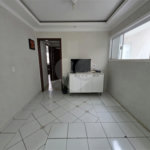 Casa térrea à venda no Douradinho com 2 quartos e edícula com mais dois quartos e 2 banheiros.