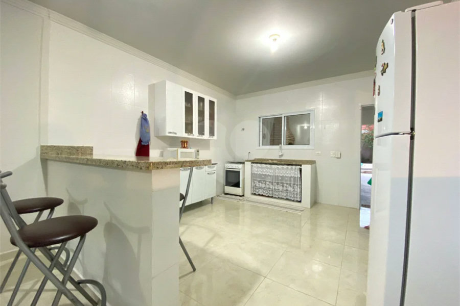 Casa à venda ou para alugar com 3 quartos, sendo 1 suíte,  em Morada da Praia, Bertioga, SP