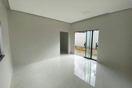 Casa à venda com 3 quartos, sendo 1 suíte,  em Jardim Iracema, Balsas, MA