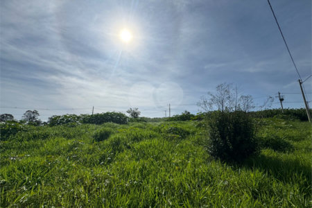 Terreno Comercial á venda com 286m2, ao lado da Rodovia Washington Luiz, em São Carlos.