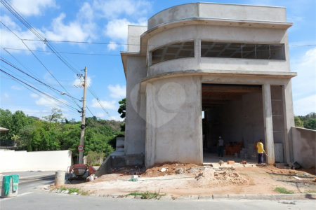 Prédio / Galpão à Venda no Jardim São Lucas em Vinhedo/SP