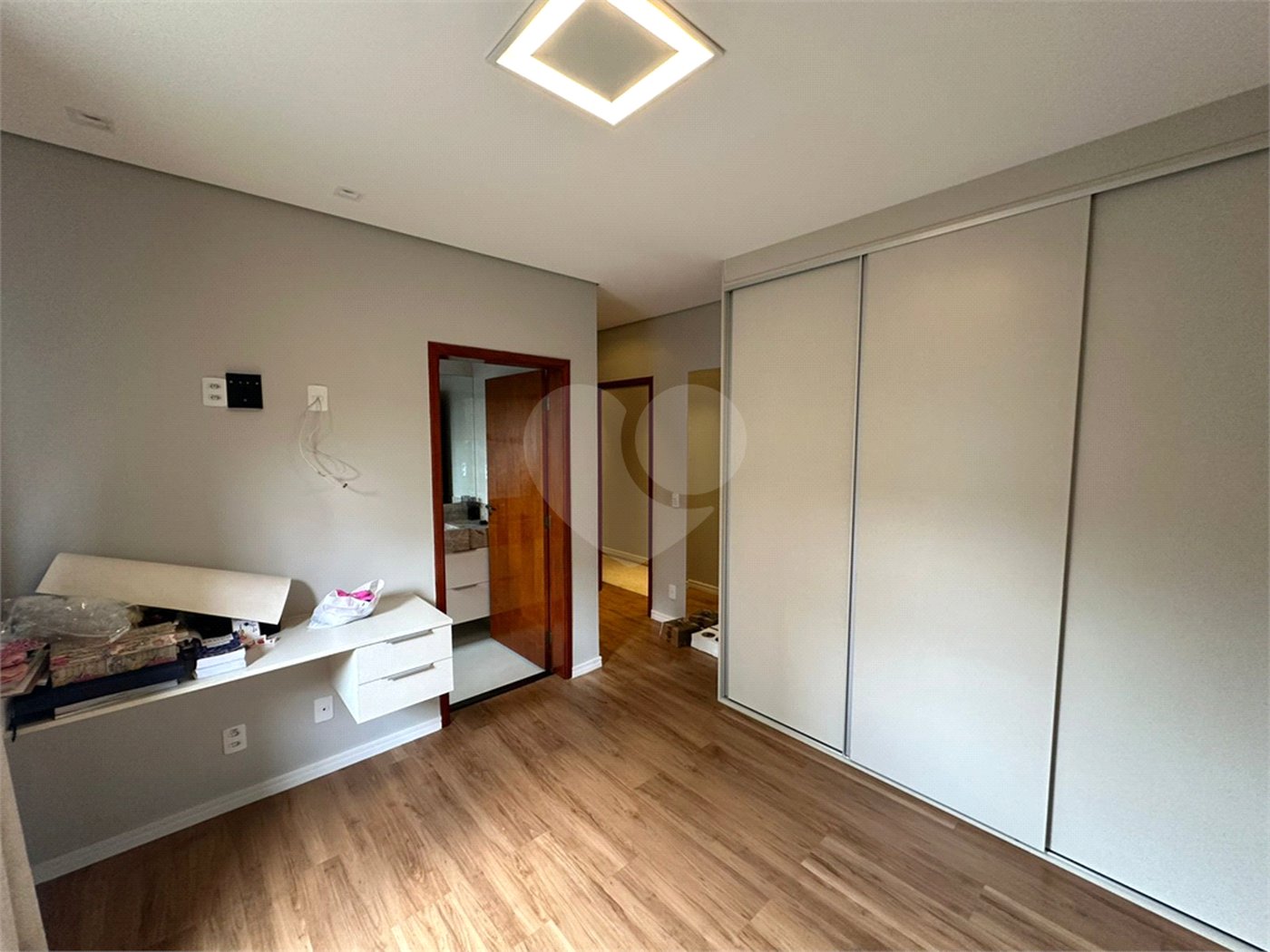 Apartamento Condomínio Montreal