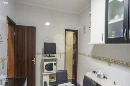 Casa com 150m² , 3 dormitórios , sendo 3 suítes , 4 vagas , à venda na Vila Formosa.