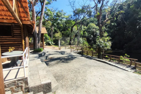 Casa á venda em condominio em Caieiras SP