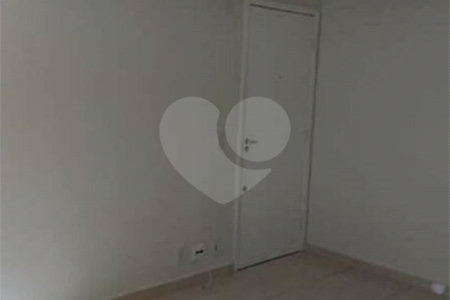Apartamento no Condomínio Monte Nevada.