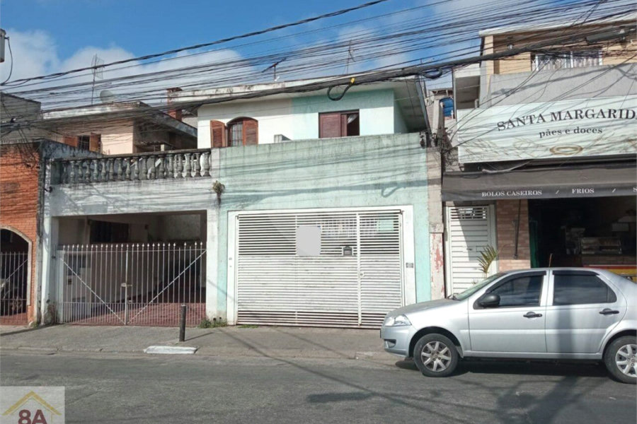 Ótimo sobrado, com amplo espaço interno (127m2), possuindo 03 dormitórios (01 suíte),