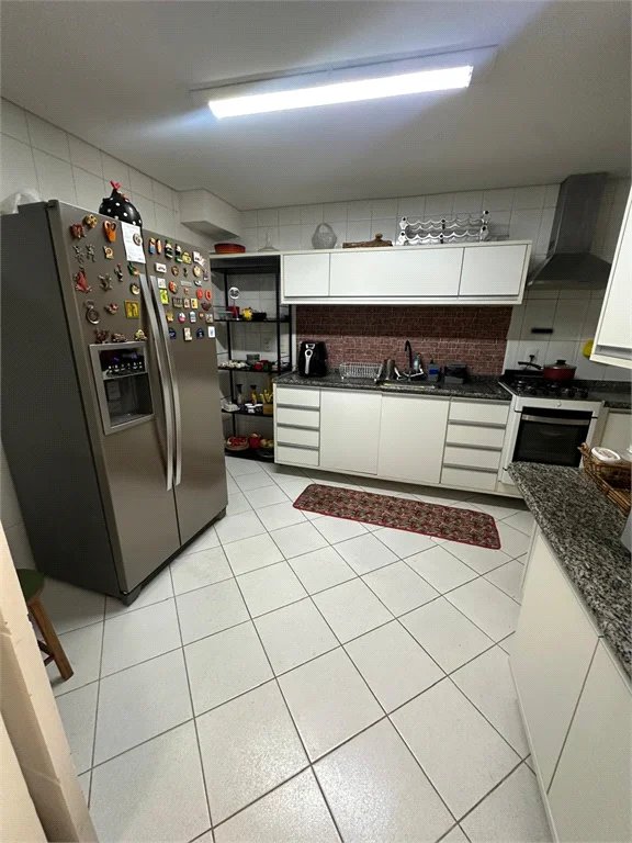 Casa à venda com 3 quartos, sendo 2 suítes, no condomínio Townhouse Village Morumbi, São Paulo - SP