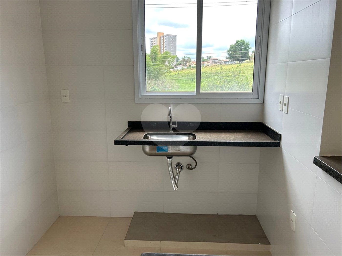 Apartamento a venda de 02 dormitórios