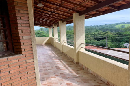 Linda casa á venda em Jarinu