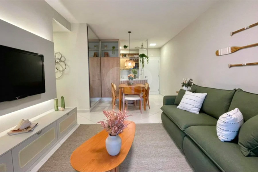 Apartamento à venda com 3 quartos, sendo 1 suíte,  em Riviera de São Lourenço, Bertioga, SP