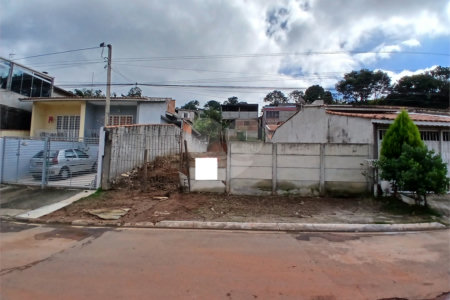 Terreno a venda com 300m² no Jardim do Trevo Atibaia