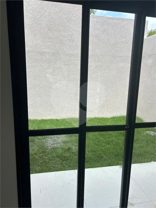 Casa à venda com 3 quartos, sendo 1 suíte, no condomínio Marselha VI, São Roque - SP