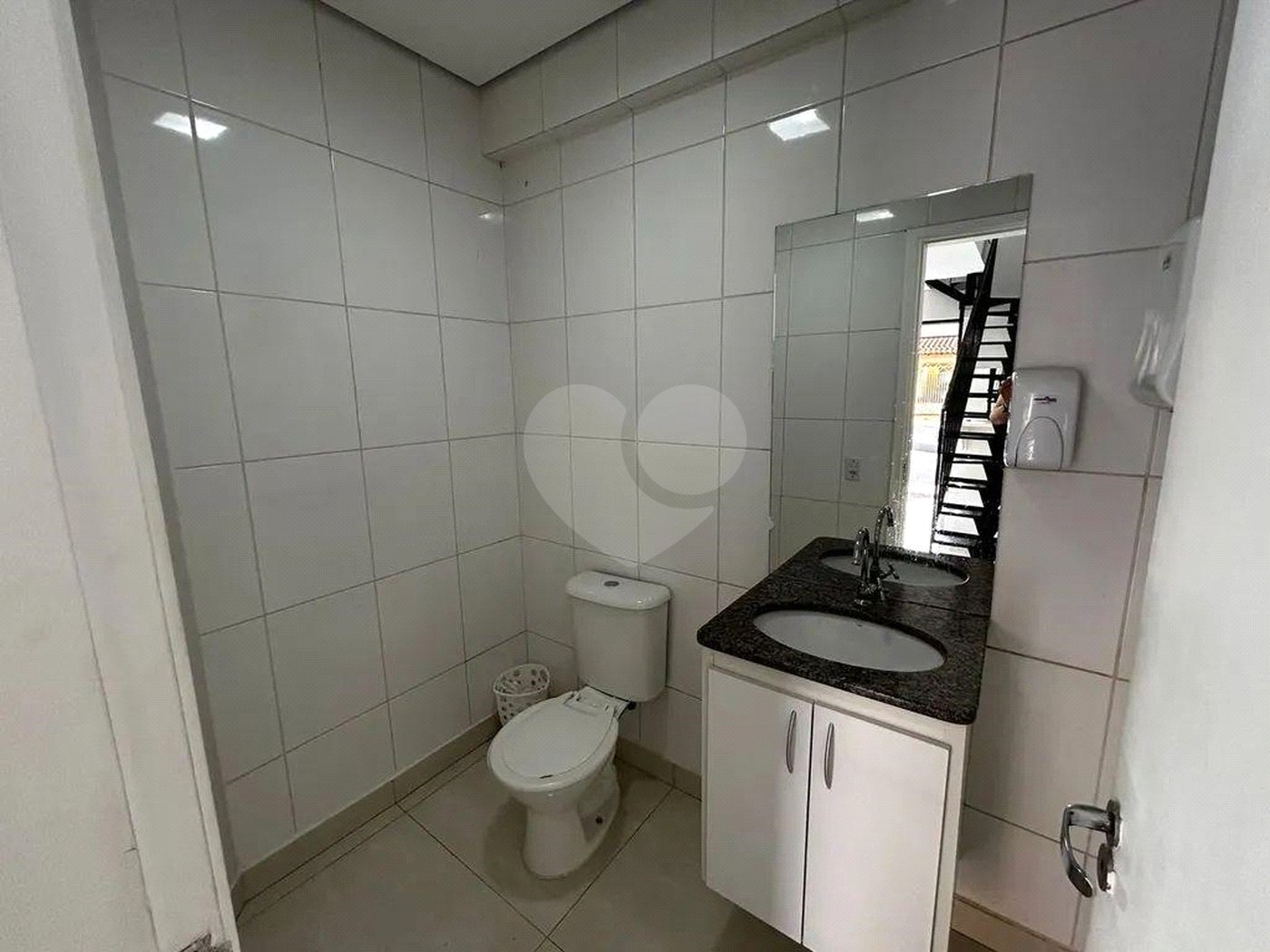 Prédio comercial á venda, com 88m2, em São Carlos-SP.