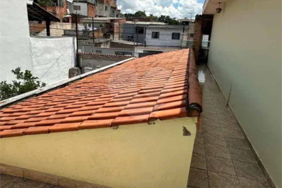 Sobrado à venda com 4 quartos, sendo 2 suítes,  em Jardim Líbano, São Paulo, SP