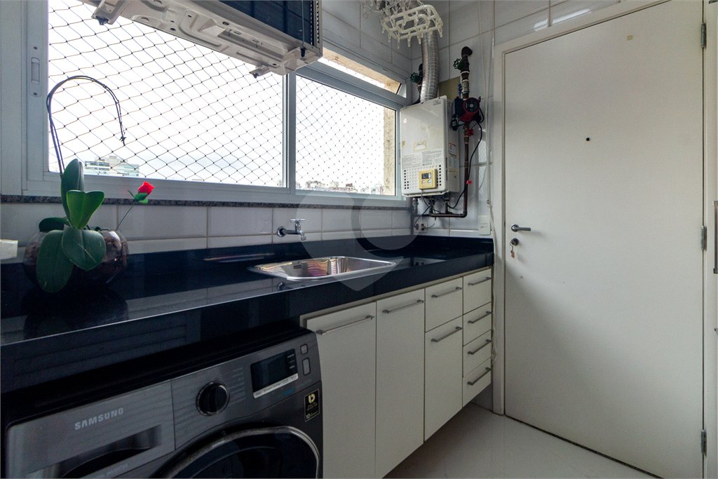 Apartamento de Alto Padrão à Venda na Vila Mariana com 190m², 3 Suítes e Vista para o Parque Ibirapuera