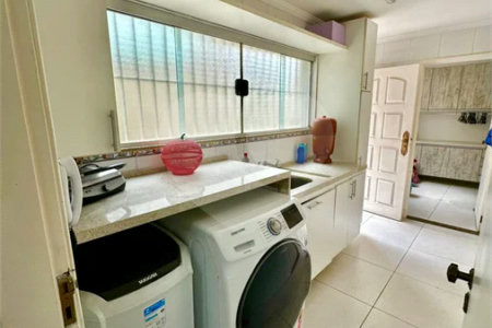 Casa de Alto Padrão à Venda no Parque dos Pássaros – 350 m²
