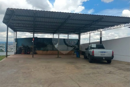 Salão Comercial a Venda no Jardim Melle em Vinhedo/SP