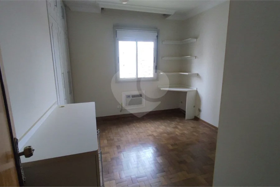 Apartamento Edifício Romano