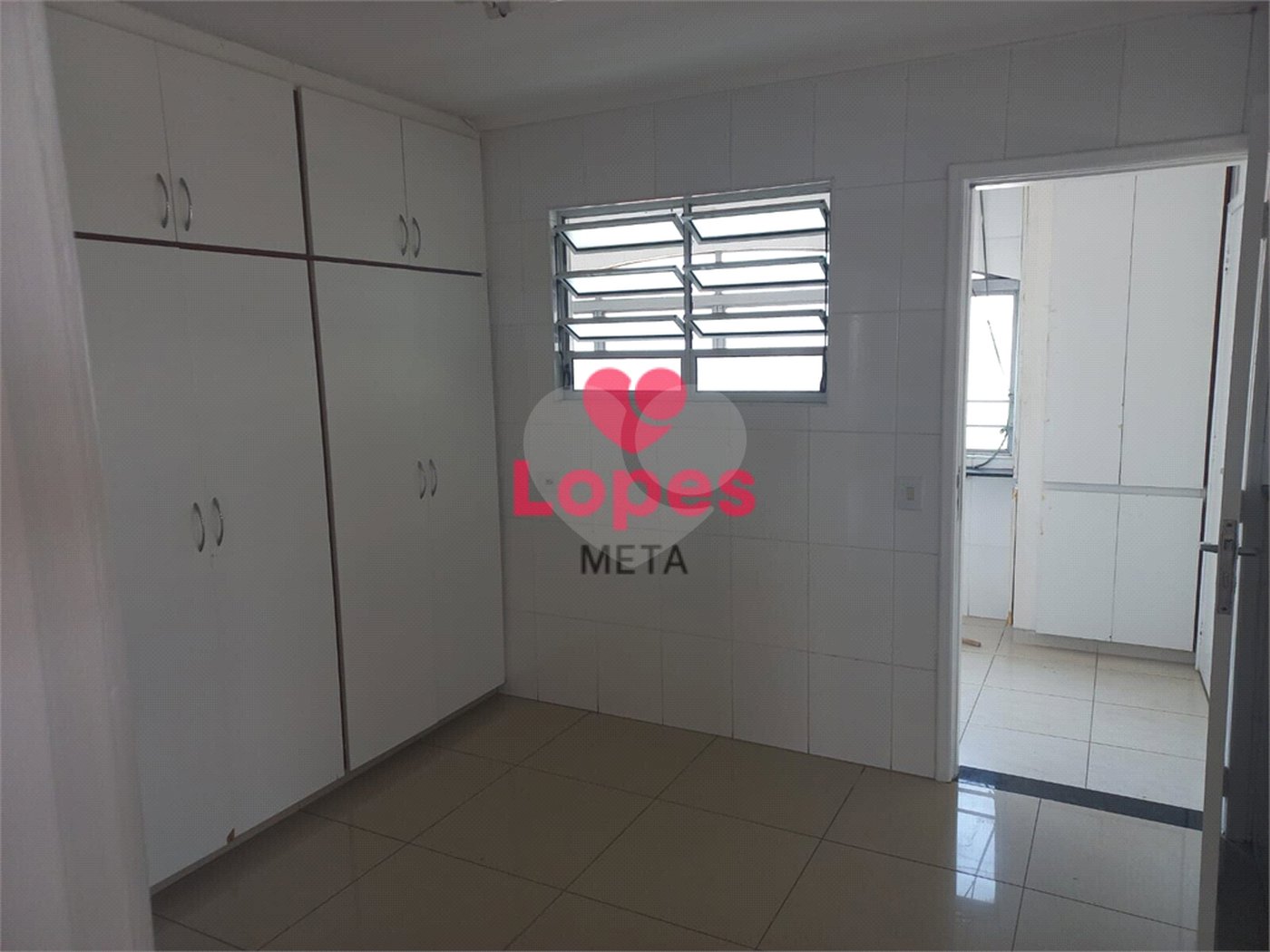 APARTAMENTO COM 217M² A VENDA COM 4 DORMITORIOS, 2 SUITES, 3 VAGAS - BAIRRO VILA ADYANA- SÃO JOSÉ DO