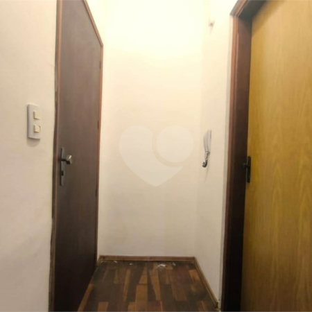 Apartamento à Venda no Edifício Esther Lins – Próximo à USP e UFSCar.