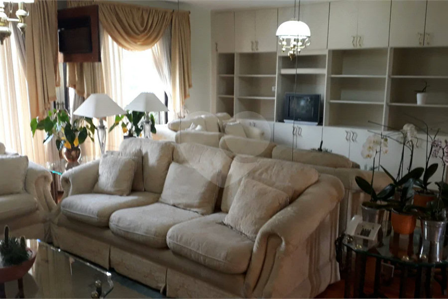 Apartamento à venda mobiliado nos Jardins — 126 m²