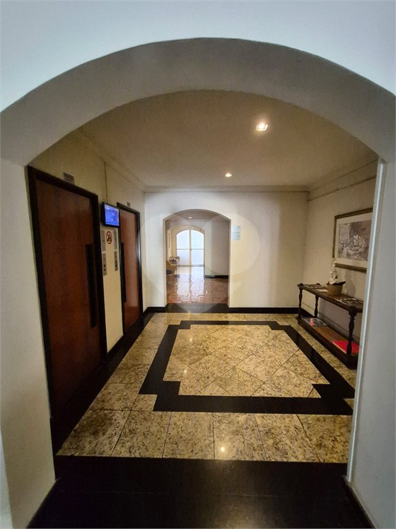 Apartamento para venda em Moema com 2 quartos, sendo 1 suíte, 1 vaga, 62 m²