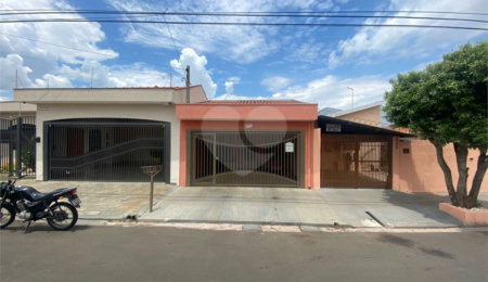 Casa à venda com 2 quartos, sendo 1 suíte, em Jardim Beatriz, São Carlos, SP
