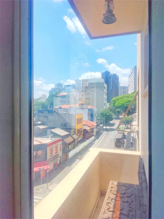Apartamento na Consolação com 2 quartos, varanda, sem vaga.