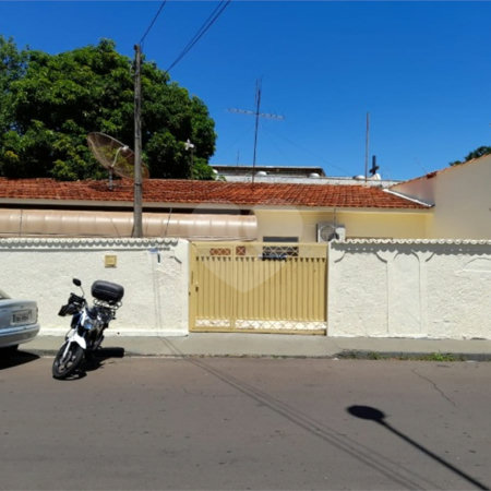 Casa à Venda na Vila Costa do Sol - São Carlos.