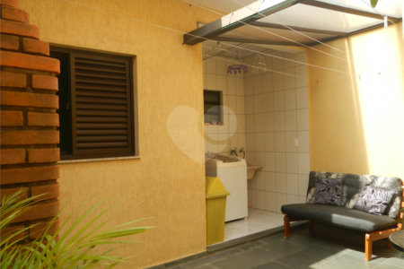 Sobrado à venda na Saúde c/175m2 - 3 Quartos/1 Suíte/ 2 Vagas na garagem