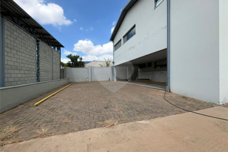 Galpão comercial á venda.