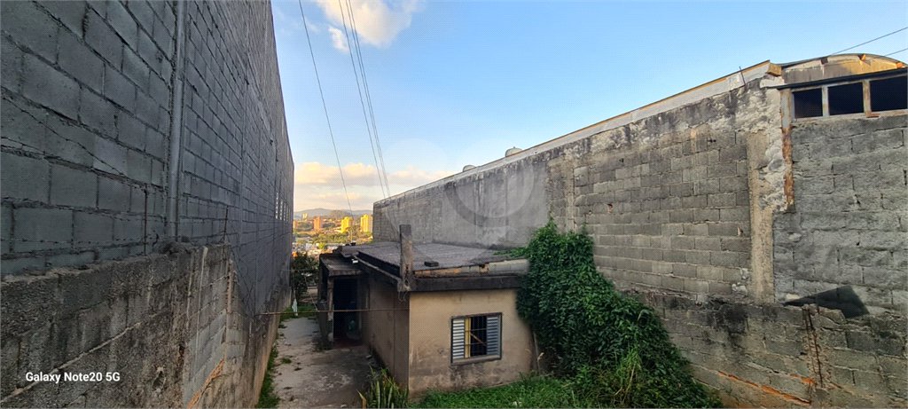Terreno à Venda – Localização Privilegiada e Potencial para Construção de Galpão na Rua Fazenda Monte Alegre- Jaraguá, São Paulo