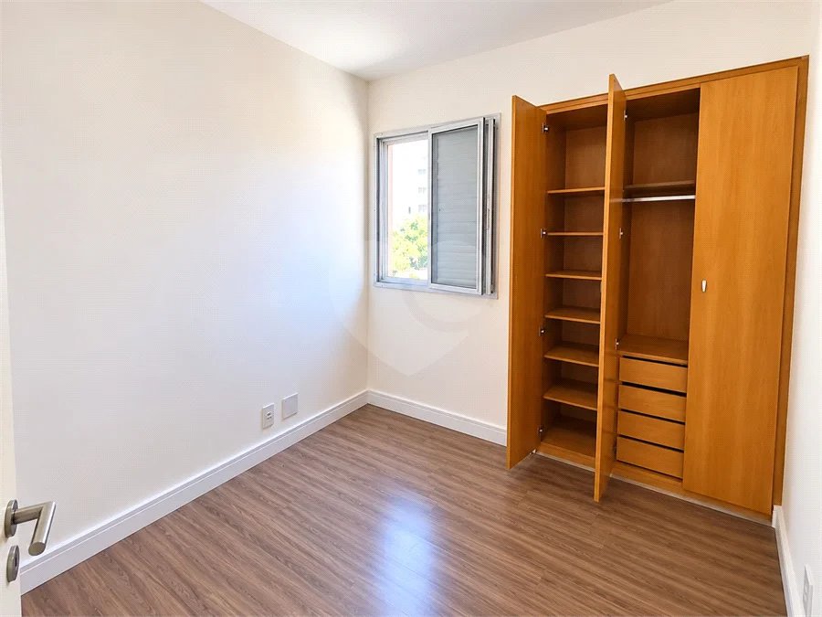 Apartamento de 44 m² com 2 dormitórios, varanda integrada e 1 vaga na Vila Guarani