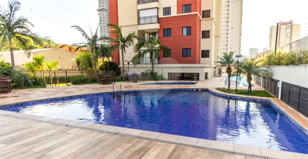Apartamento à venda na Moóca, 68m², 2 dormitórios, 1 suíte, 1 vaga, ar condicionado, varanda, lazer completo