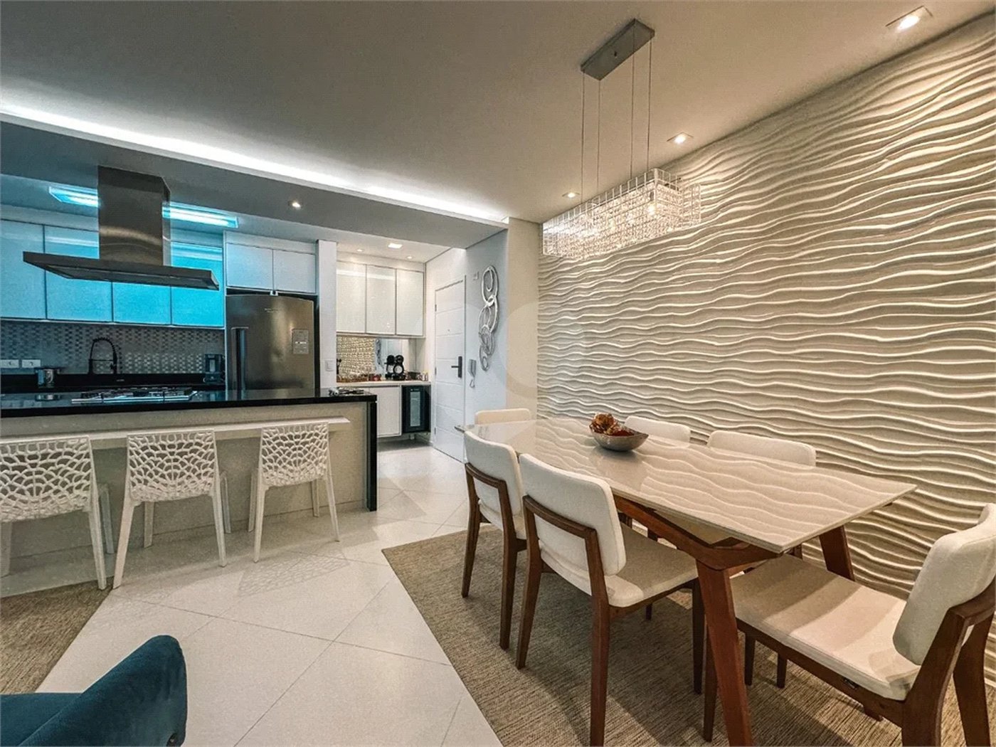 Apartamento à venda com 3 quartos, sendo 2 suítes,  em Riviera de São Lourenço, Bertioga, SP
