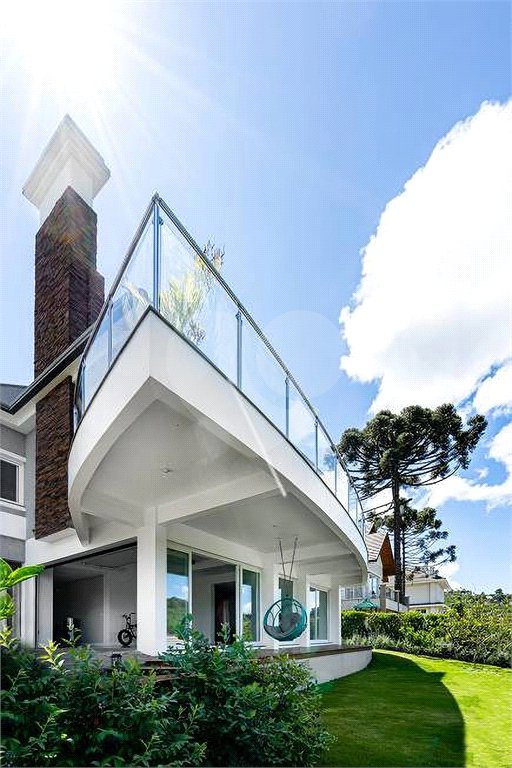 Casa em condomínio de luxo com lindo por do SOL