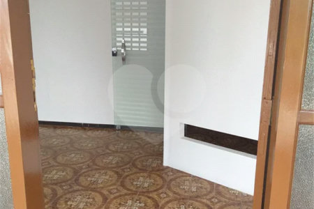 Casa à venda com 4 quartos, sendo 1 suíte,  no Centro, Vinhedo, SP