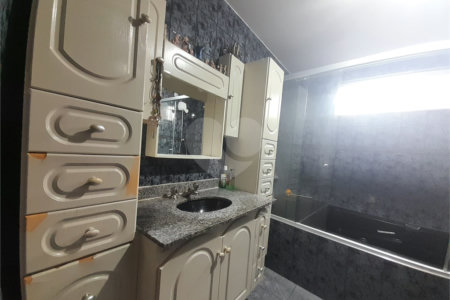 CASA A VENDA SAUDE - R$ 900.000,00