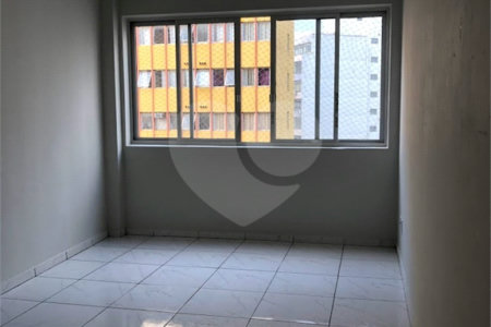 Kitnet com 35m² em São Paulo.