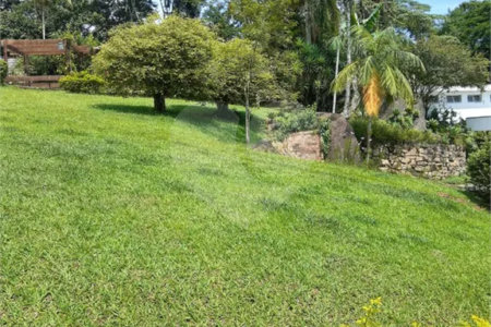Casa à venda, 742 m², com piscina, 5 suítes, em Embu das Artes