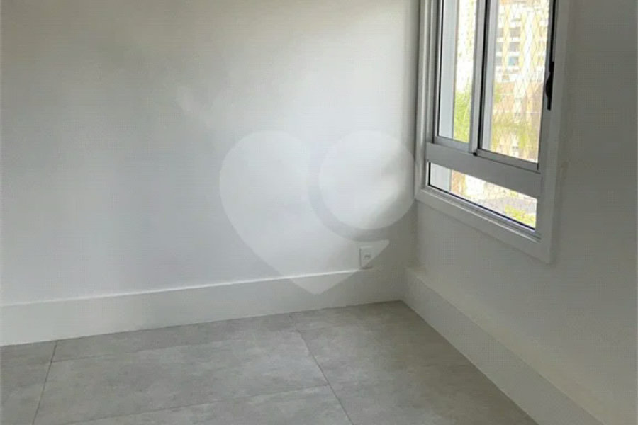 Apartamento à venda com 3 quartos, sendo 2 suítes, em Panamby, São Paulo, SP