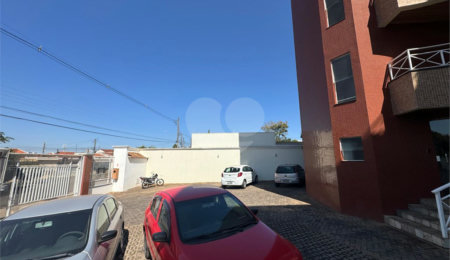 Apartamento à venda com 2 quartos, sendo 1 suíte,  em Parque Santa Marta, São Carlos, SP