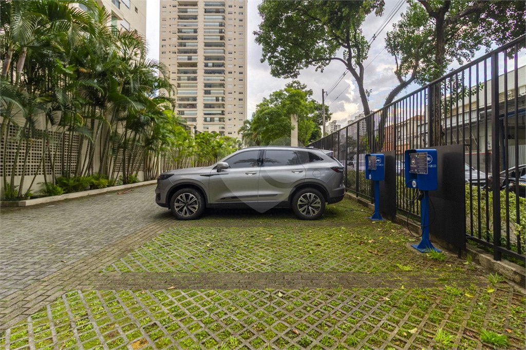 Apartamento para venda no Alto da Moóca, com 178 m², 3 suítes, 3 vagas.