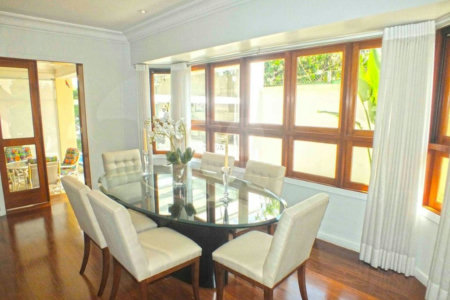 Casa à venda com 5 suítes no condomínio Vilaggio Monte Alegre, São Paulo - SP