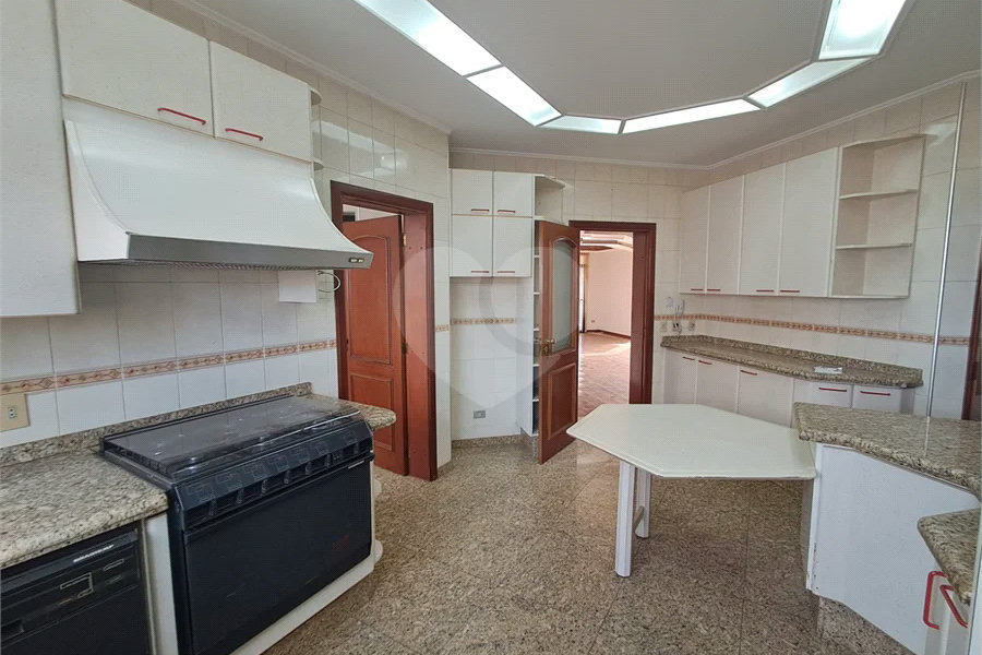 Apartamento à Venda no Edifício Itapema no Bairro Centro em Piracicaba/SP.