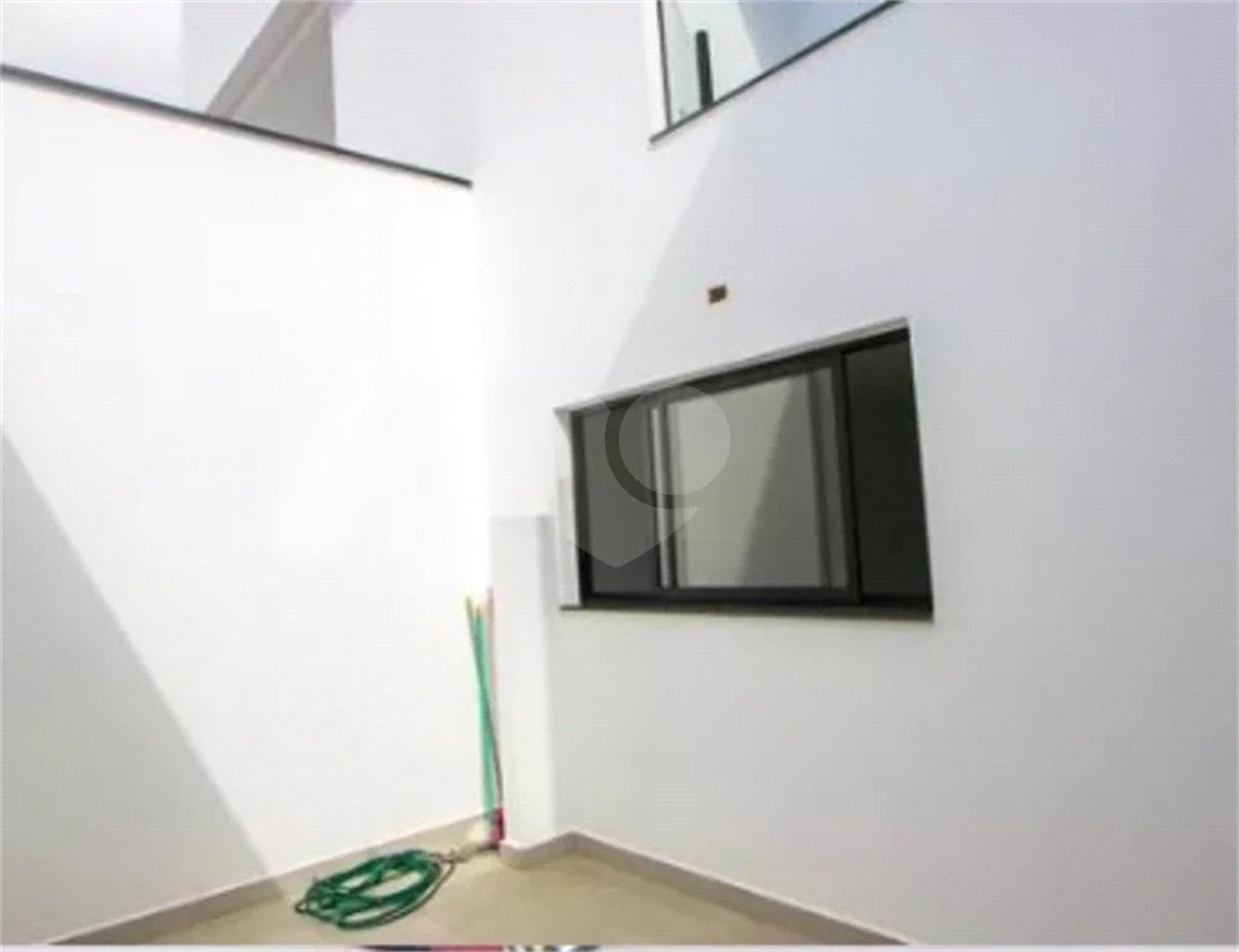 Sobrado novo , com 230m² , 3 suítes , 4 vagas de garagem , à venda no Jardim Bela Vista , em Santo André.
